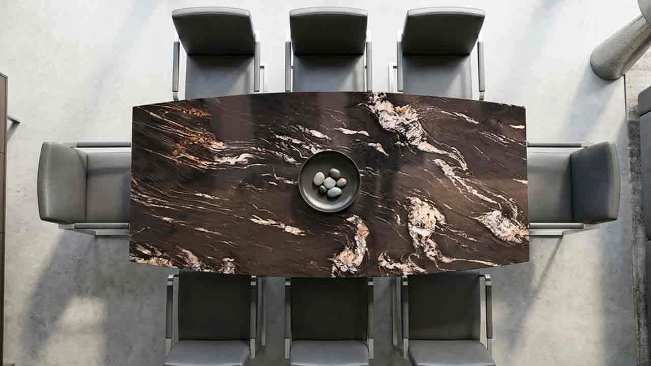 Esstisch Terra in geschwungener Form in dunkler Belvedere Steinplatte und 30 weiteren Farben online nach Wunsch konfigurieren