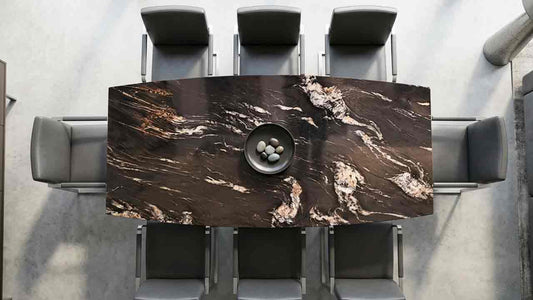 Esstisch Terra in geschwungener Form in dunkler Belvedere Steinplatte und 30 weiteren Farben online nach Wunsch konfigurieren