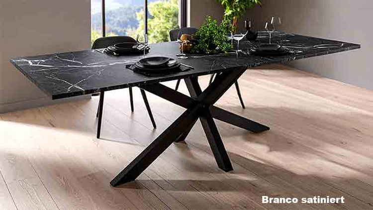 Esstisch mit dunkler steinplatte matt